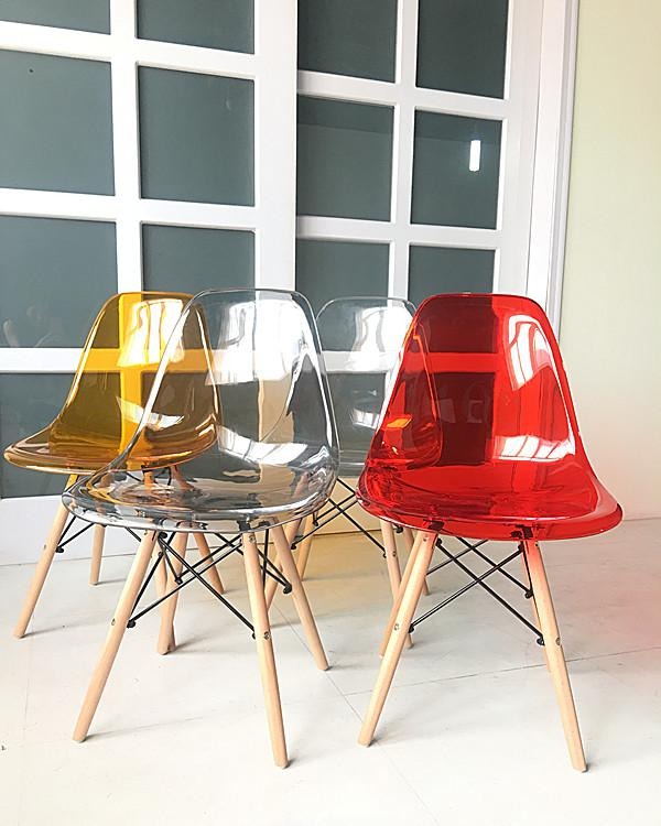 Silla Eames Transparente